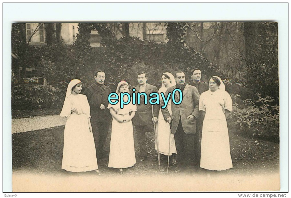 CARTE PHOTO à LOCALISER  - WW1 - Guerre 1914-18 - Hopital Militaire - Infirmiére - Fotos