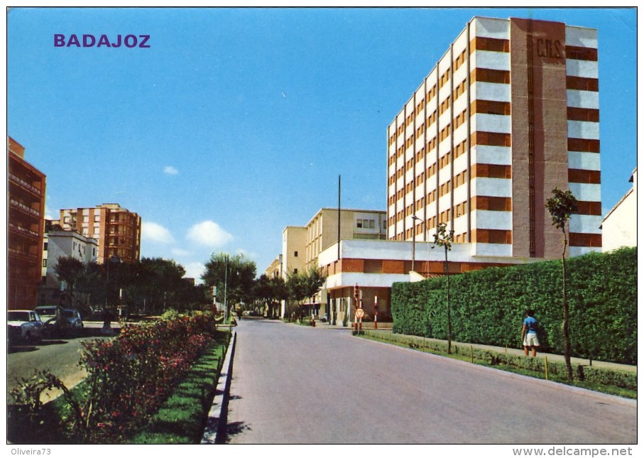 BADAJOZ, Avenida De Colón,  2 Scans - Badajoz