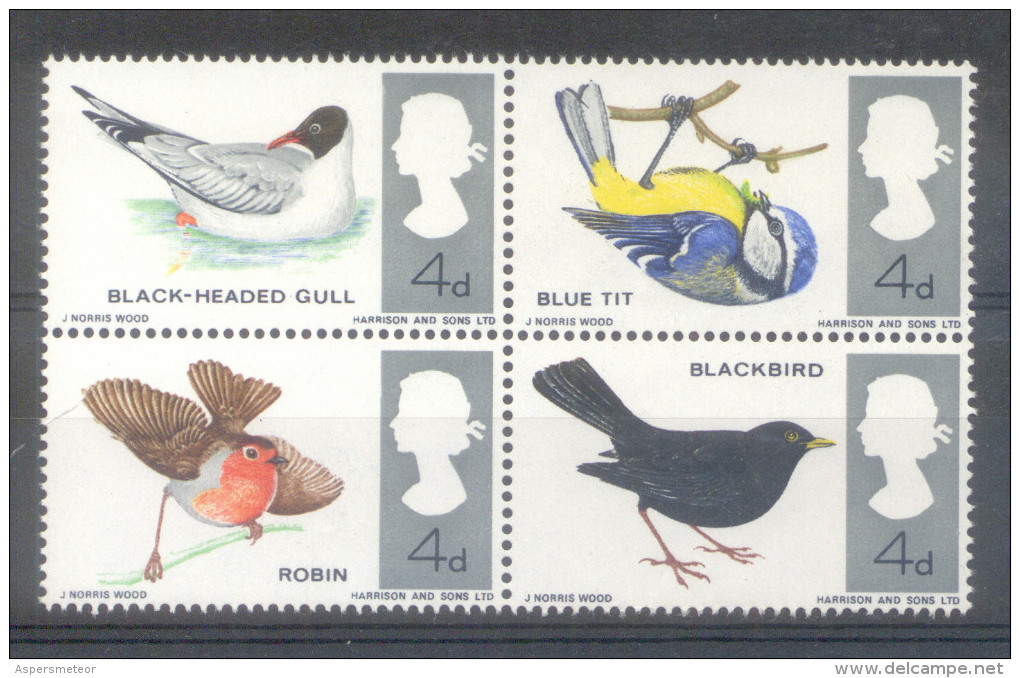 ROYAUME UNIE - UNITED KINGDOM YVERT NR. 477A SE TENANT BIRDS PAJAROS MOUETTE A TETE NOIRE MESANGE ROBIN MERLE COMPLETE S - Nuevos