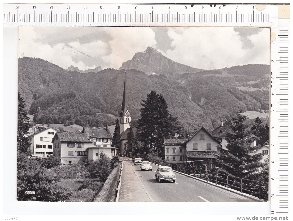 MOLLIS   GL  -  Bahnhofstrasse   Mit   Fronalpstock -  Véhicules  Anciens - Mollis