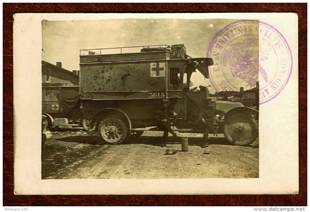 CPA CARTE PHOTO MILITARIA WW1 GUERRE 1914 VOITURE SANITAIRE AMBULANCE CROIX ROUGE CONVOI AUTOMOBILE - Guerre 1914-18