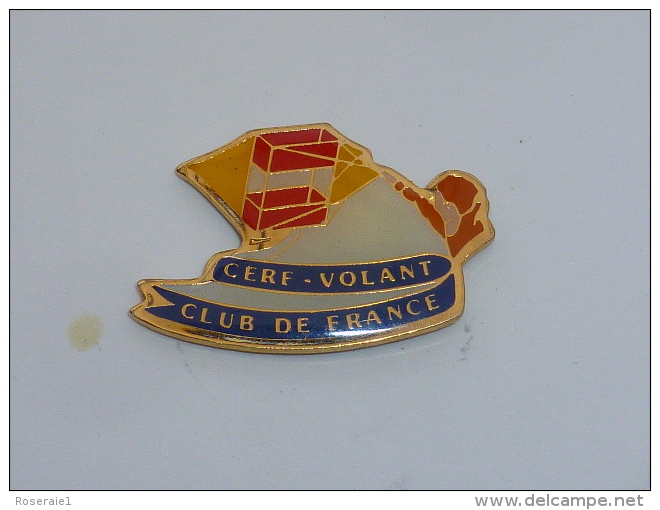 Pin's CERF VOLANT CLUB DE FRANCE - Associations