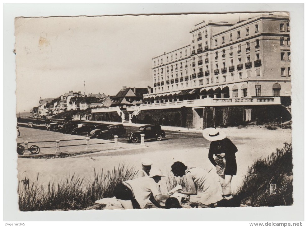 CPSM LE TOUQUET PARIS PLAGE (Pas De Calais) - L´Atlantic Et L'Esplanade - Le Touquet