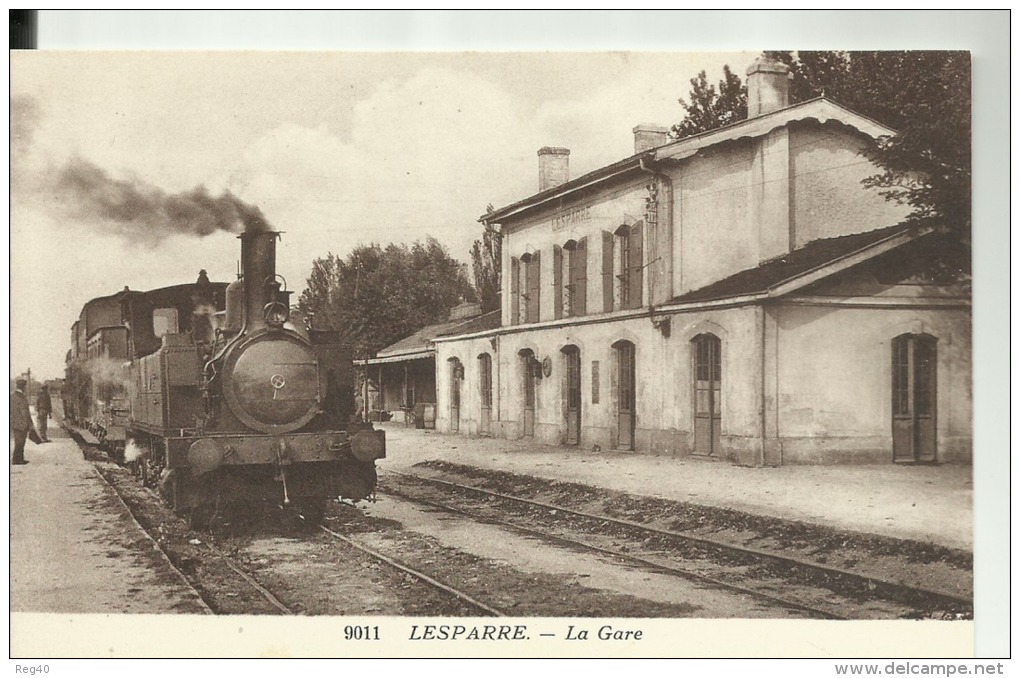 D33 - LESPARRE - La Gare  - (Le Train) - Lesparre Medoc