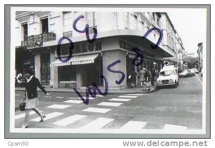 30 Gard - Nimes - Rue Général Perrier Et Magasins Cryalon - Année 60 (photo Perso) Tirage 20 Exemplaires - Nîmes