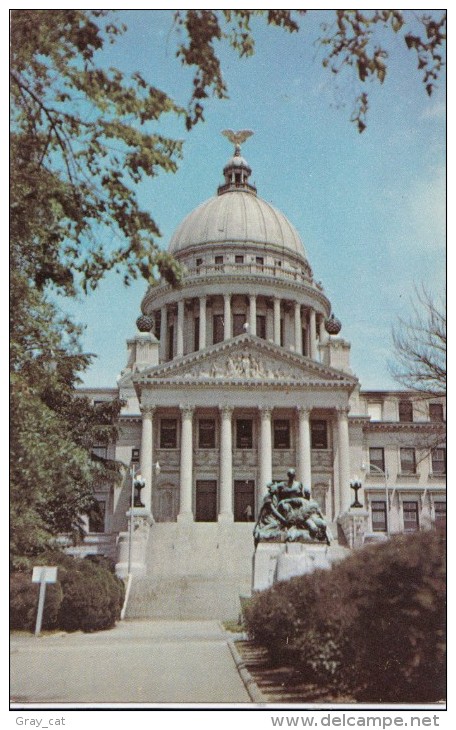 MISSISSIPPI'S NEW STATE CAPITOL, JACKSON, Unused Postcard [16852] - Jackson