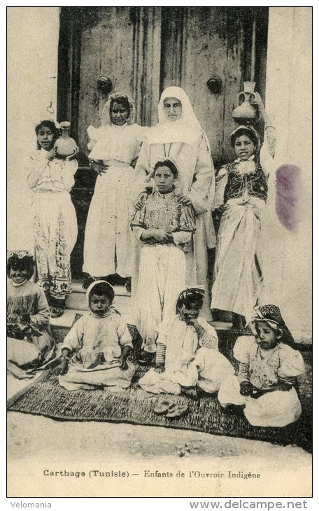 V1602 Cpa Carthage - Enfants De L' Ouvroir Indigène - Tunisie