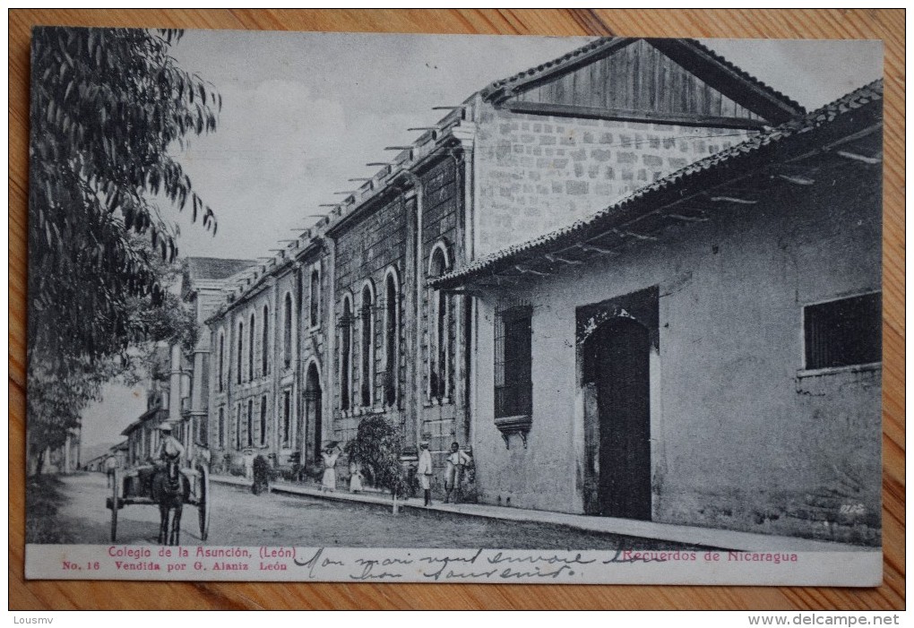 Nicaragua - Leon - Colegio De La Asuncion - Animée - Plan Inhabituel - (n°5770) - Nicaragua