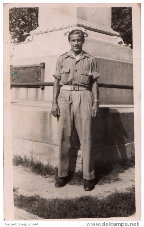 Carte Photo Originale Militaire - Soldat En Uniforme En 1947 à Palma - Carte Circulé - Guerra, Militari