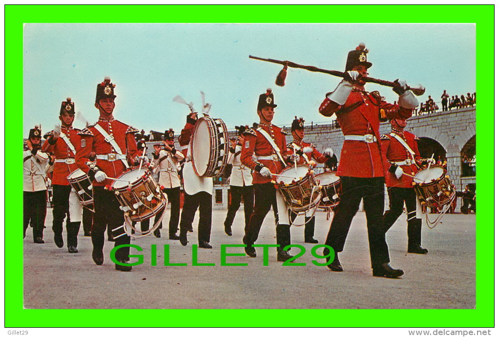 KINGSTON, ONTARIO - OLD FORT HENRY, GUARD & FIFE AND DRUM CORPS ON PARADE - - Kingston