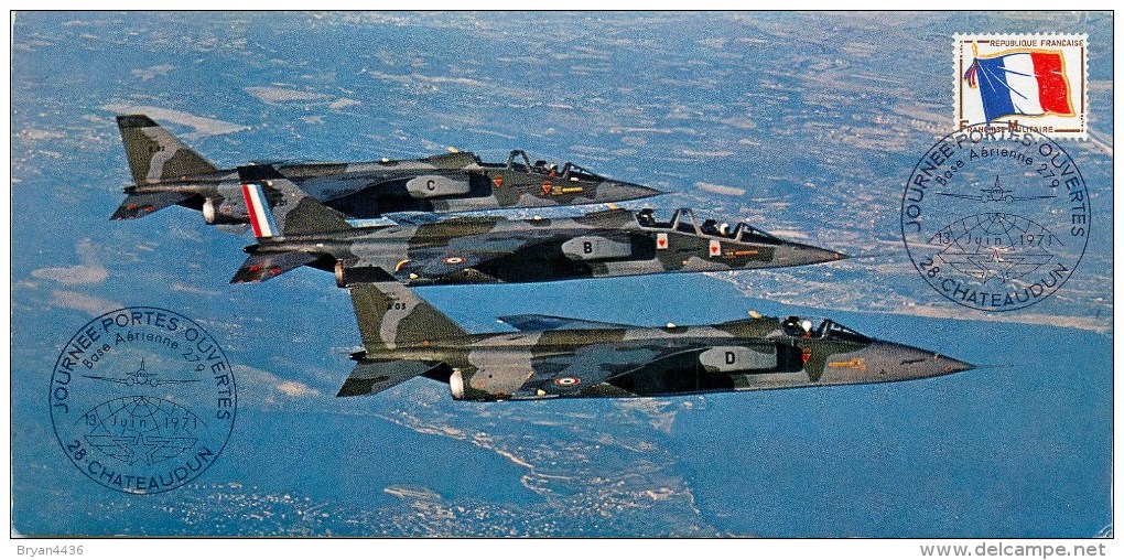 AVION MILITAIRE - 3 JAGUAR EN VOL GROUPE -FRANCHISE MILITAIRE -BASE AERIENNE 279  - CHATEAUDUN (EURE ET LOIR) -1969- TB. - Hélicoptères