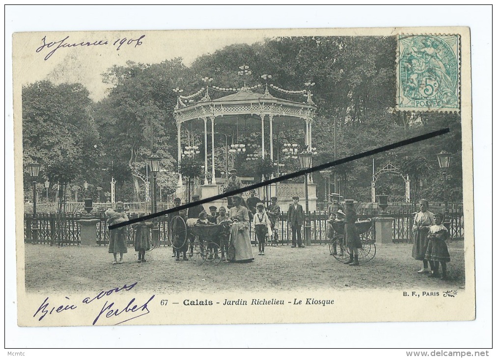 CPA -  Calais -  Jardin Richelieu -  Le Kiosque - Calais