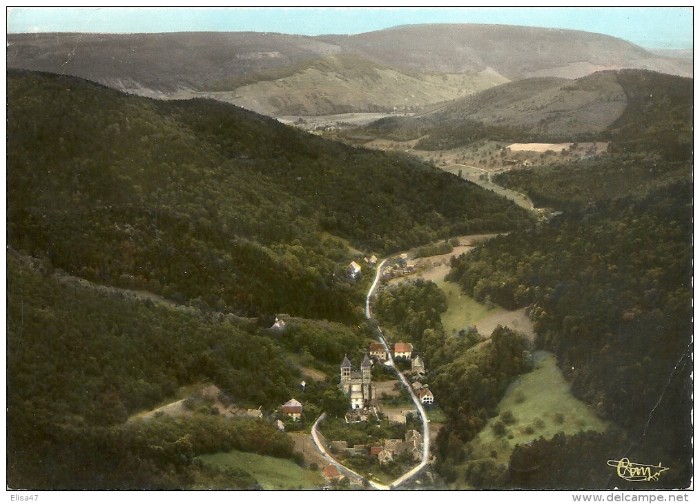 68  MURBACH   CENTRE  TOURISTIQUE   VUE  PANORAMIQUE  AERIENNE - Murbach