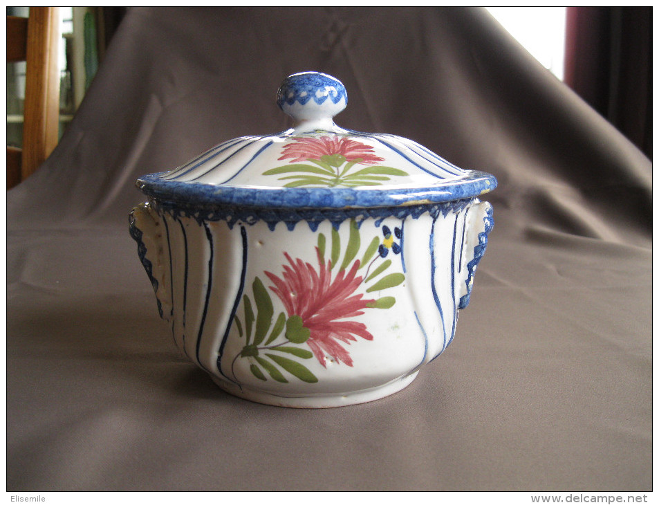 ANCIENNE TERRINE (PETIT LEGUMIER - BOL A BOUILLON) EN FAIENCE DE CHAROLLES 19ème - Charolles (FRA)