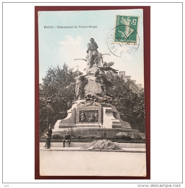 Paris  Monument De Victor Hugo - Statues