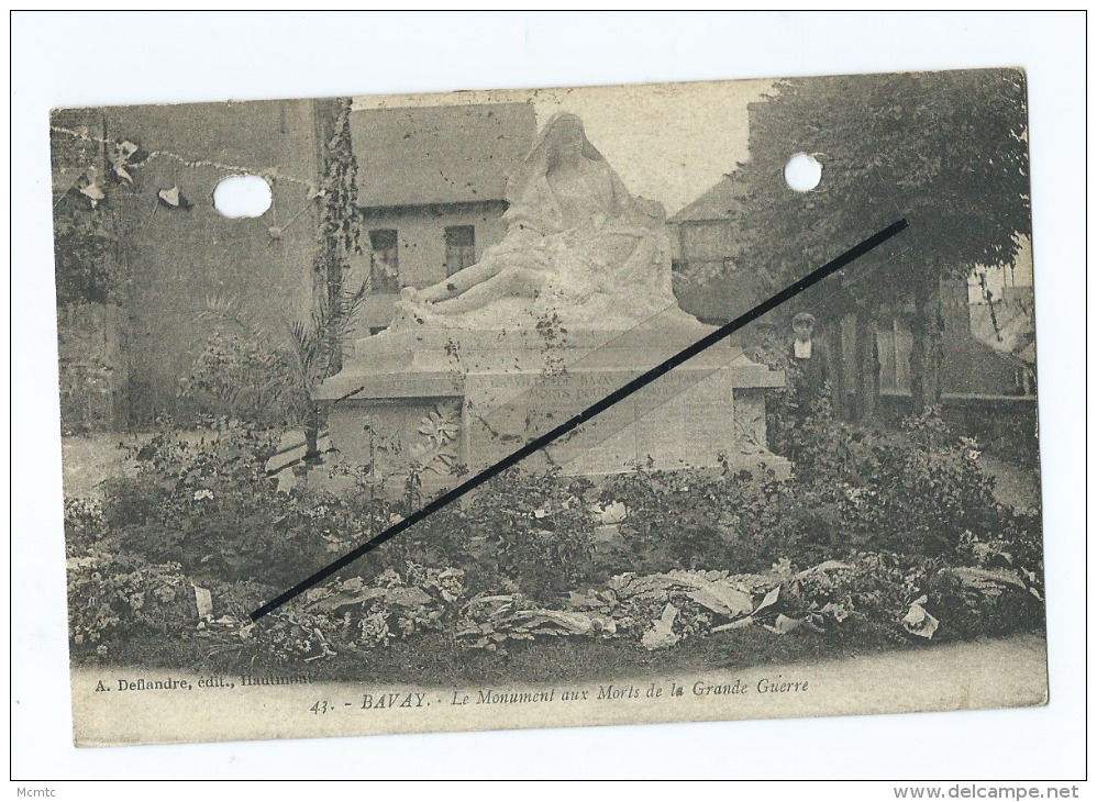 CPA Perforée  ,trouée  -  Bavay  - Le Monument Aux Morts De La Grande Guerre - Bavay