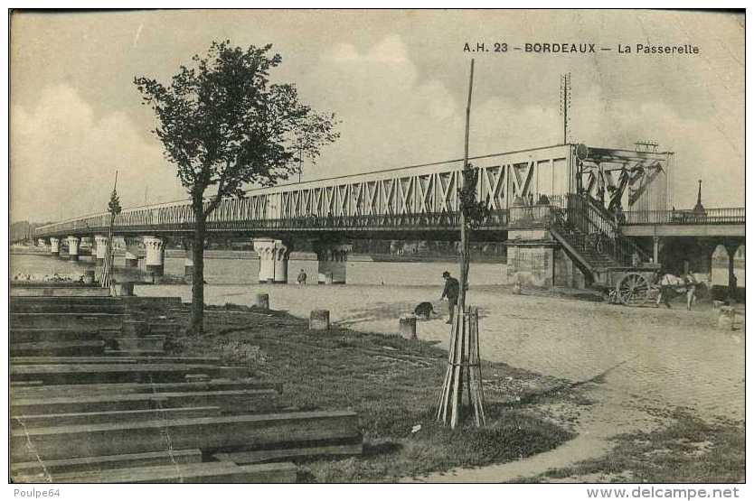 CPA - Bordeaux (33) - Pont  Ferroviaire Et La Passarelle - Ouvrages D'Art