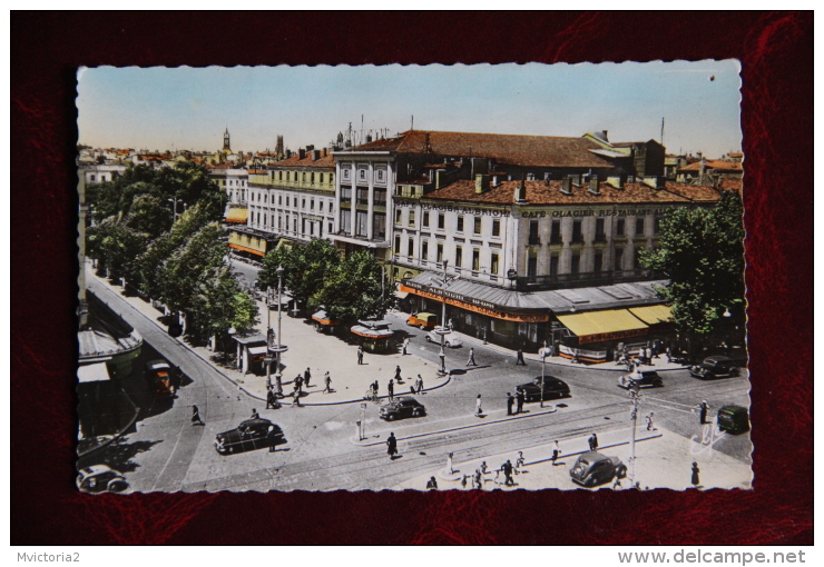 TOULOUSE - Carrefour ROOSEVELT Et Boulevard De STRASBOURG .Cinéma " Les VARIETES". - Toulouse