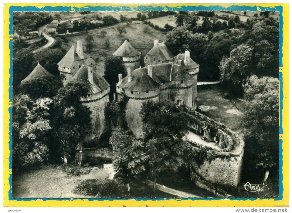 Lassay Le Chateau - Vue Sur La Barbacane. Edit Cim N° 117-92A - Lassay Les Chateaux