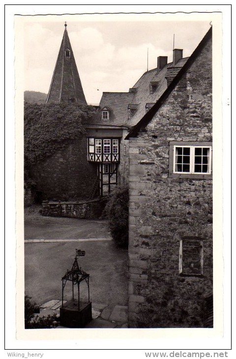 Hagen Hohenlimburg - S/w Schloß Mit Burgfried Und Brunnen - Hagen