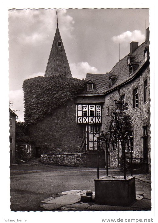 Hagen Hohenlimburg - S/w Schloßhof Mit Brunnen - Hagen