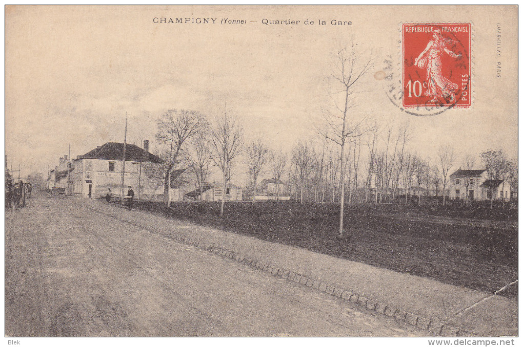 89.yonne :  Champigny : Quartier De La Gare . - Champigny