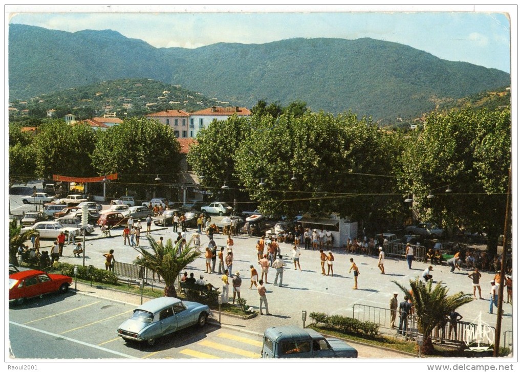 Autos Voitures Automobiles Cars - CAVALAIRE - Citroën DS - Renault R4 R16 - Etc - Passenger Cars