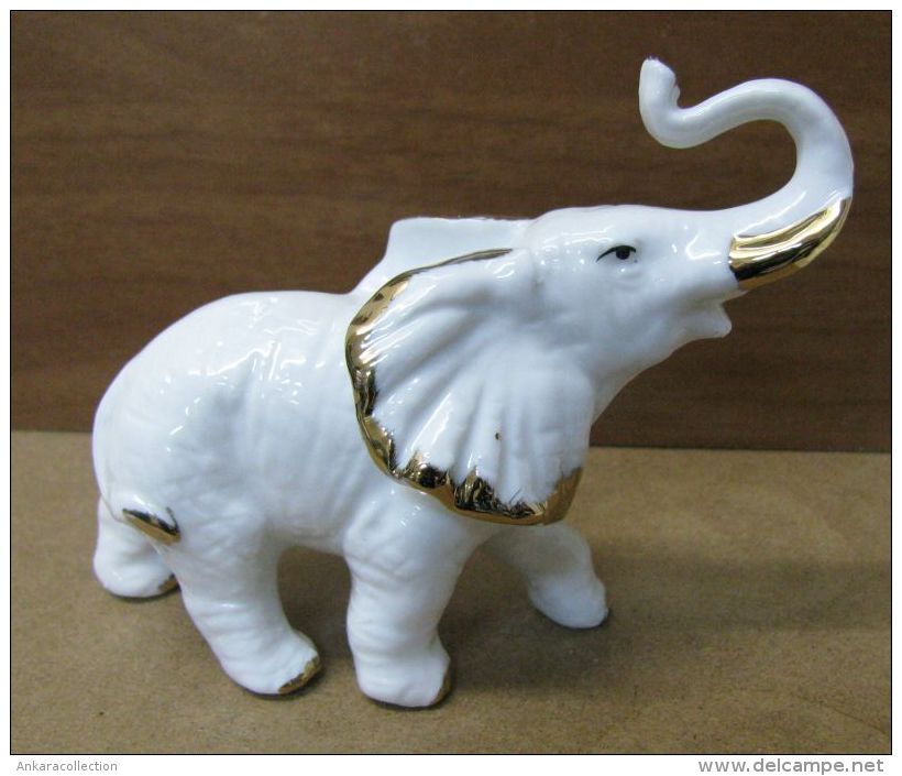 AC - KUTAHYA CERAMICS - ELEPHANT 7 PIECES CERAMIC KNICK KNACK FIGURE FROM TURKEY - Autres & Non Classés