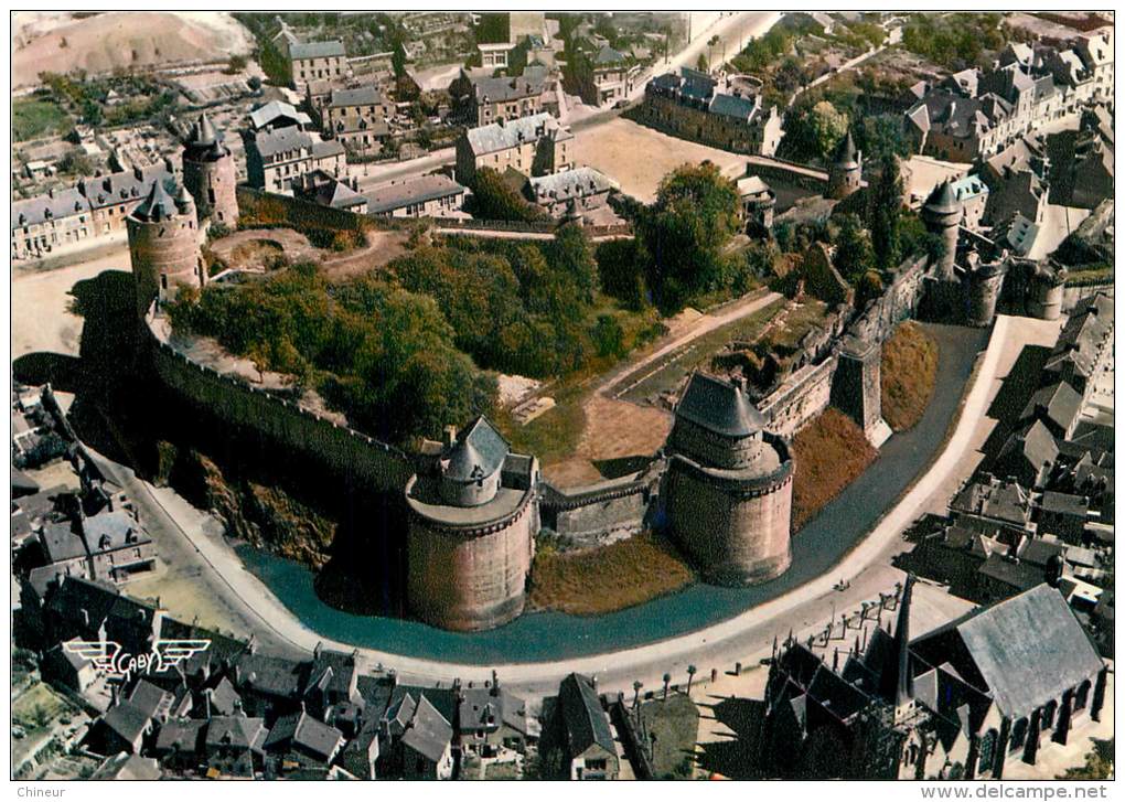 FOUGERES LE CHATEAU - Fougeres