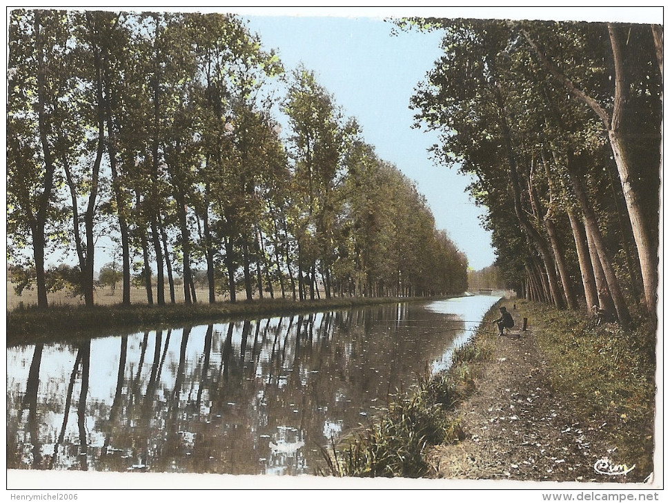 Nièvre - 58 - Cosne Sur Loire Le Canal Pecheur Peche 1965 Ed Photo Cim - Cosne Cours Sur Loire