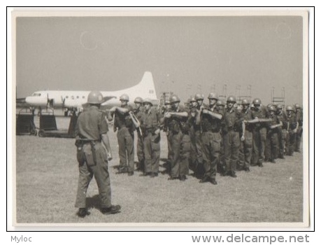 Foto/Photo. Militaria. Indépendance Du Congo. Avion &amp;  Soldats. Août 1960. - Afrika