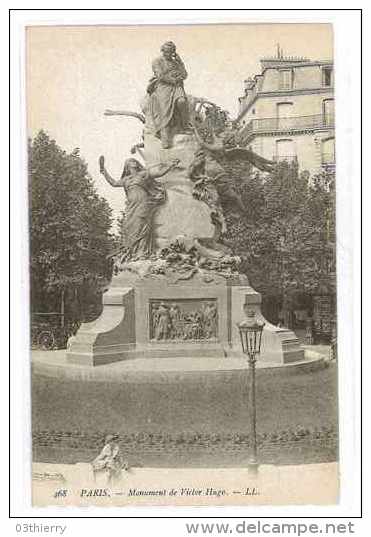 CPA 75 PARIS MONUMENT DE VICTOR HUGO - Statues