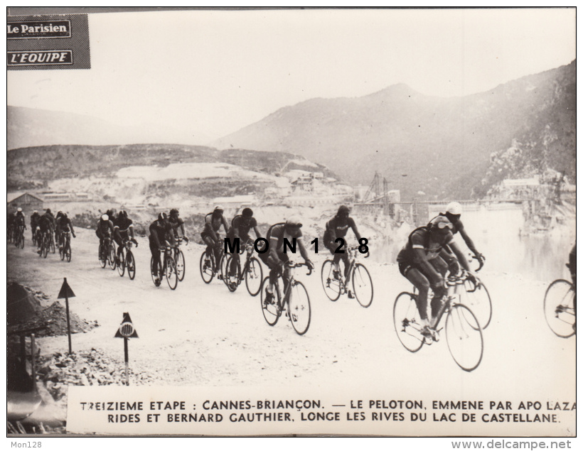 TOUR DE FRANCE 1948- 13° ETAPE CANNES BRIANCON-LE PELOTON LONGE LES RIVES DU LAC DE CASTELLANE - Ciclismo