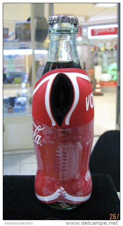 AC - COCA COLA EMPTY BOTTLE & CAP TURKISH FOOTBALL NATIONAL TEAM NAMES SOCCER - 18 - CANER - Bouteilles