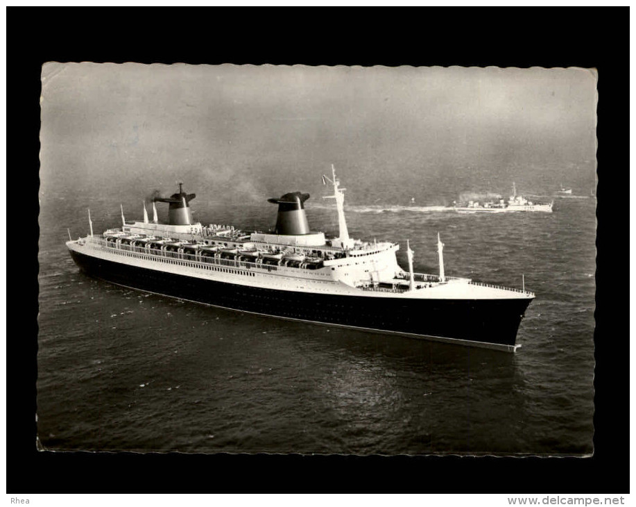 BATEAUX - Paquebot Transatlantique - FRANCE - Paquebots