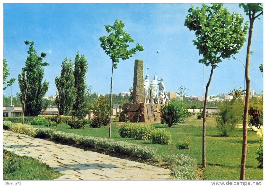 BADAJOZ, Monumento A D. Adelardo Covarsi, 2 Scans  2 - Badajoz