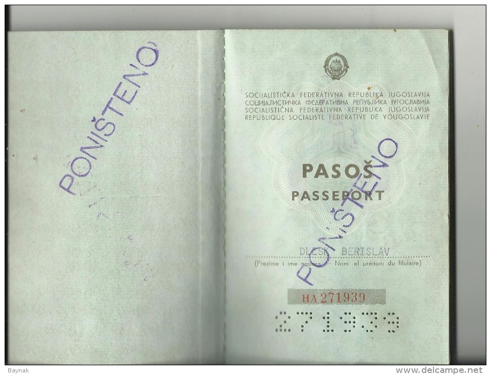 PM49  --  SFR  YUGOSLAVIA  ---    PASSPORT  --  1970  --  YOUNG MAN, 20 YEAR - Historische Dokumente