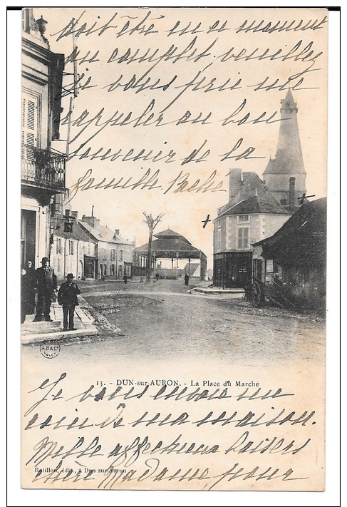 Cpa Dun-sur-Auron  /  La Place Du Marché . - Dun-sur-Auron