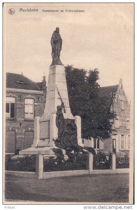 Meulebeke Gedenksteen En Vrijheidsboom (beeldhouwer : Gust. Delafontaine ) - Meulebeke