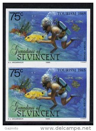 S. Vincent Gren. 1985, Tourism Sport, Diving, Fish, 1val IMPERFORATED In Pair - Plongée