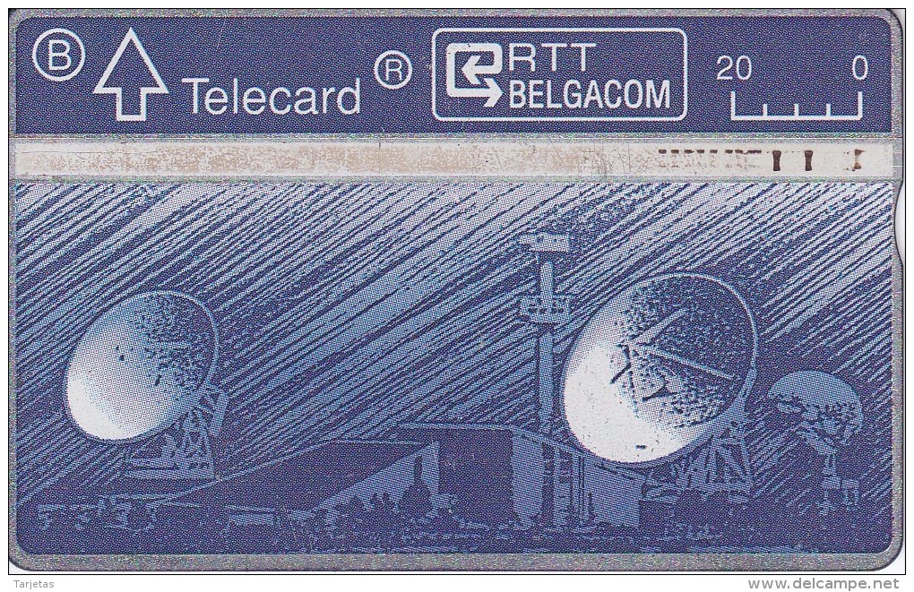 TARJETA DE BELGICA CON UNA ANTENA PARABOLICA PARA SATELITES (SATELLITE-SATELITE) - Astronomùia