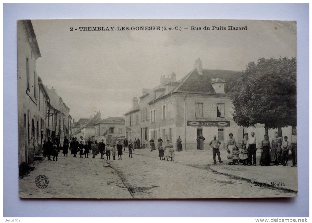 93 - TREMBLAY-LES-GONESSE - Rue Du Puits Hazard - Grosse Animation - Tremblay En France