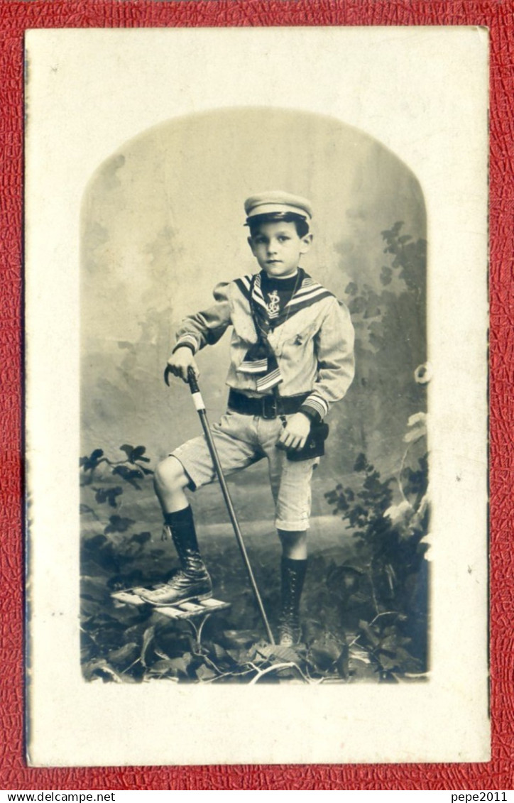 Carte Photo Enfant En Costume De Marin - 74 St Gervais Les Bains ( Cachet Photographe ) - Fotografia