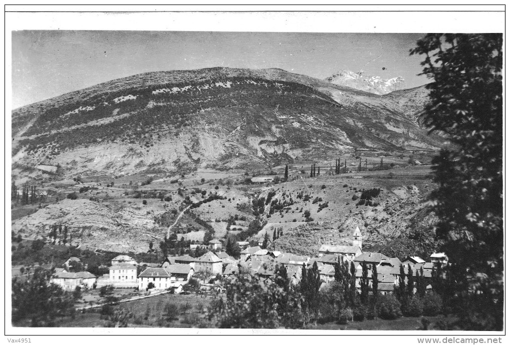 LA ROCHE DES ARNAUDS VUE GENERALE MONTAGNE DU CUCHON DANS LE FOND PIC DE BURE ***   A    SAISIR   **** - Autres & Non Classés