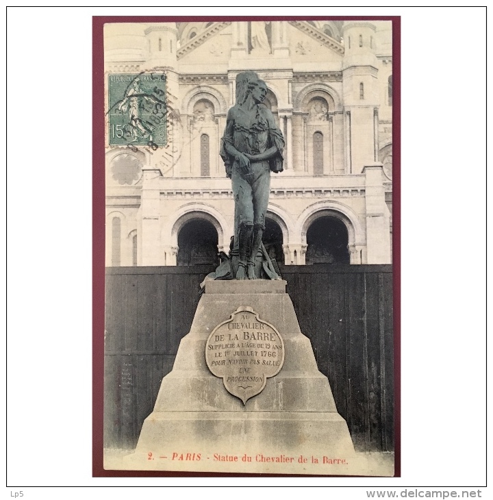 Paris  Statue Du Chevalier De La Barre  2 - Standbeelden