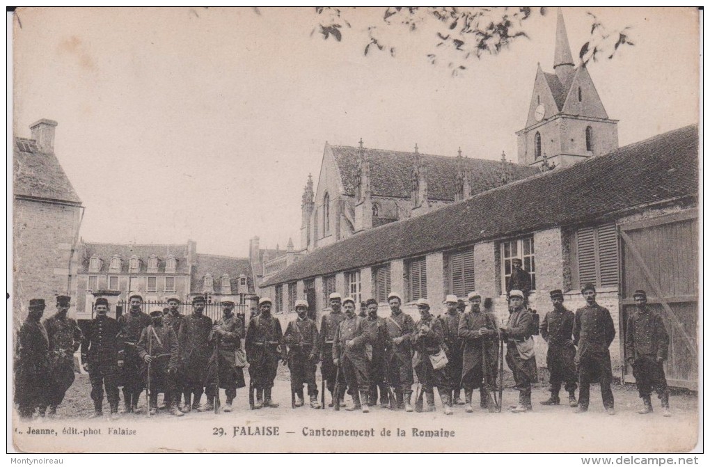 Calvados :  FALAISE  : Soldats , Cantonnement  De  La   Romaine - Falaise