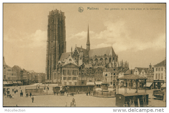 BELGIQUE MALINES / Vue Générale De La Grand'Place Et La Cathédrale / - Malines
