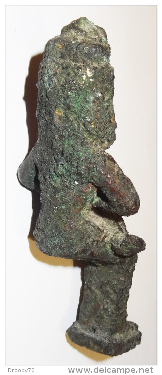 Statuette D’ISIS Allaitant Horus - Archeologie