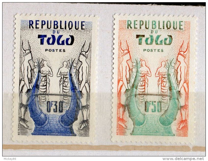 TOGO-----Lot De 2 Timbres Neufs  Sans Gomme - Togo (1960-...)