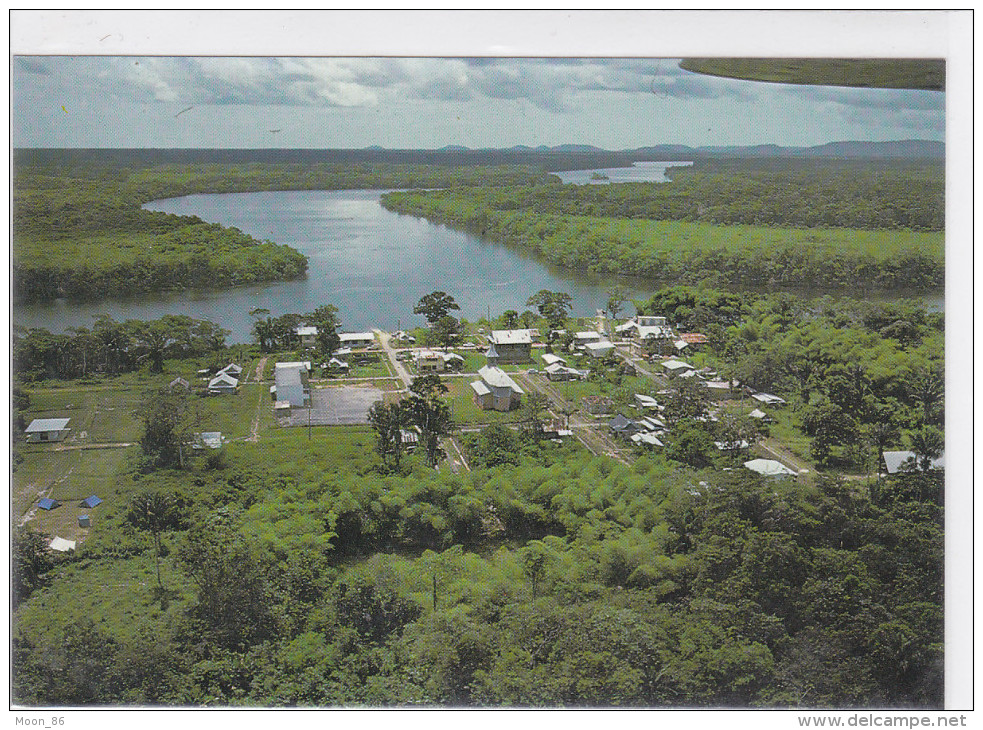 GUYANE FRANCAISE - MONTSINERY - VUE AERIENNE DU VILLAGE ET DE LA RIVIERE - Autres & Non Classés